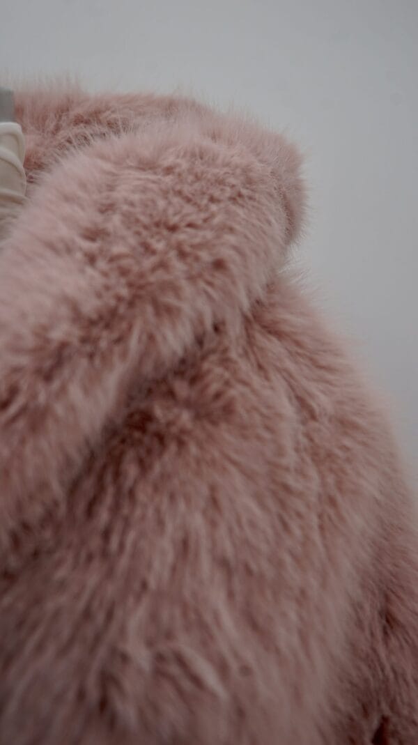 Abrigo rosa elegante mujer | Stylicious (7)