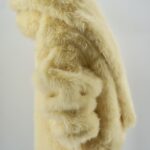 Abrigo amarillo elegante mujer | Stylicious (17)