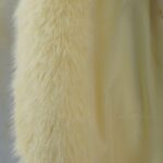 Abrigo amarillo elegante mujer | Stylicious (18)