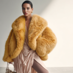 Abrigo dorado elegante mujer | Stylicious (16)