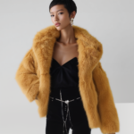 Abrigo dorado elegante mujer | Stylicious (10)