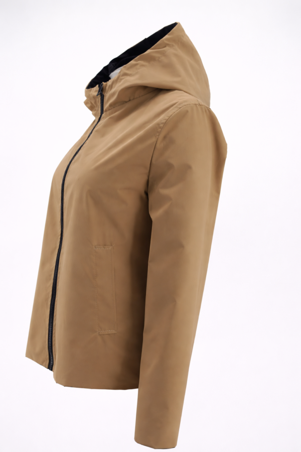 Chubasquero reversible azul y beige | Stylicious (15)