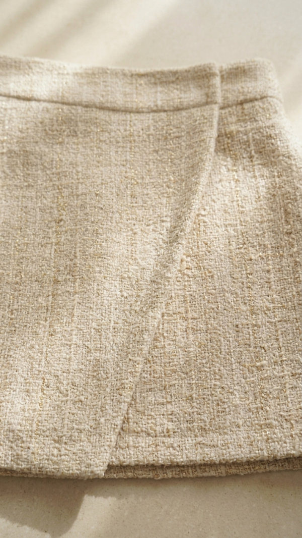 Conjunto de tweed beige y dorado | Stylicious (13)