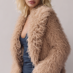 Abrigo de pelo beige mujer | Stylicious (9)