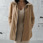 Chubasquero reversible azul y beige | Stylicious (13)