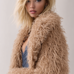 Abrigo de pelo beige mujer | Stylicious (15)