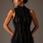 Vestido negro elegante de cuello alto | Stylicious (4)