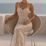 Vestido midi con perlas de fiesta | Stylicious