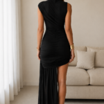 Vestido negro drapeado elegante | Stylicious (7)