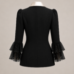 Chaqueta negra con volantes de encaje