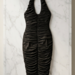 Vestido midi negro elegante fruncido | Stylicious (16)